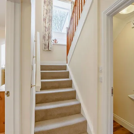 3 Bed In Newlands Valley Sz345 Hotel 3*